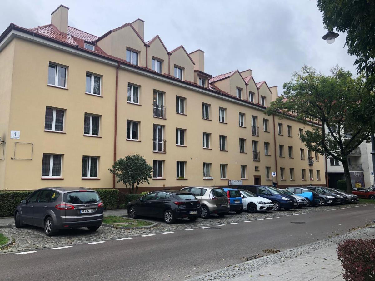 Cr Centrum Zamenhofa 1 *